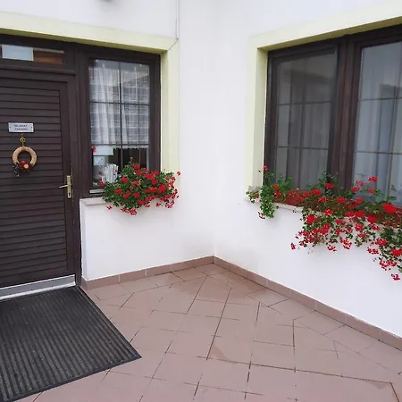 Bed & Breakfast Panzi\u00f3 Hummel Győr