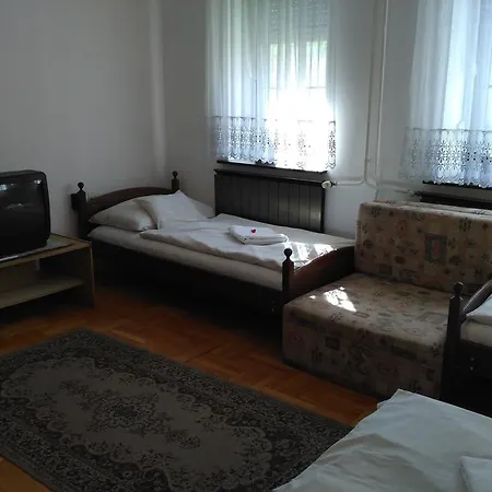 Panzi\u00f3 Hummel Bed & Breakfast