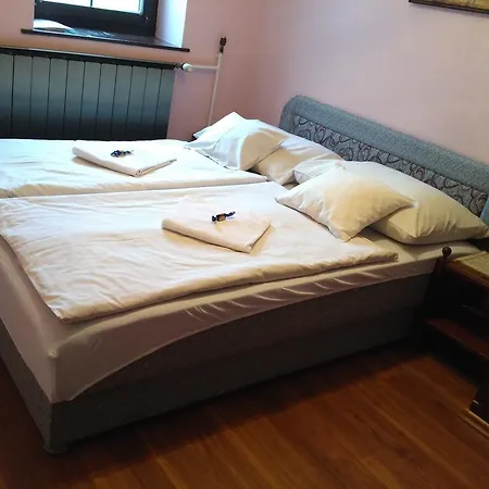 Panzi\u00f3 Hummel Bed & Breakfast *